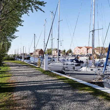 Helle Stuuv * Lemkenhafen auf Fehmarn